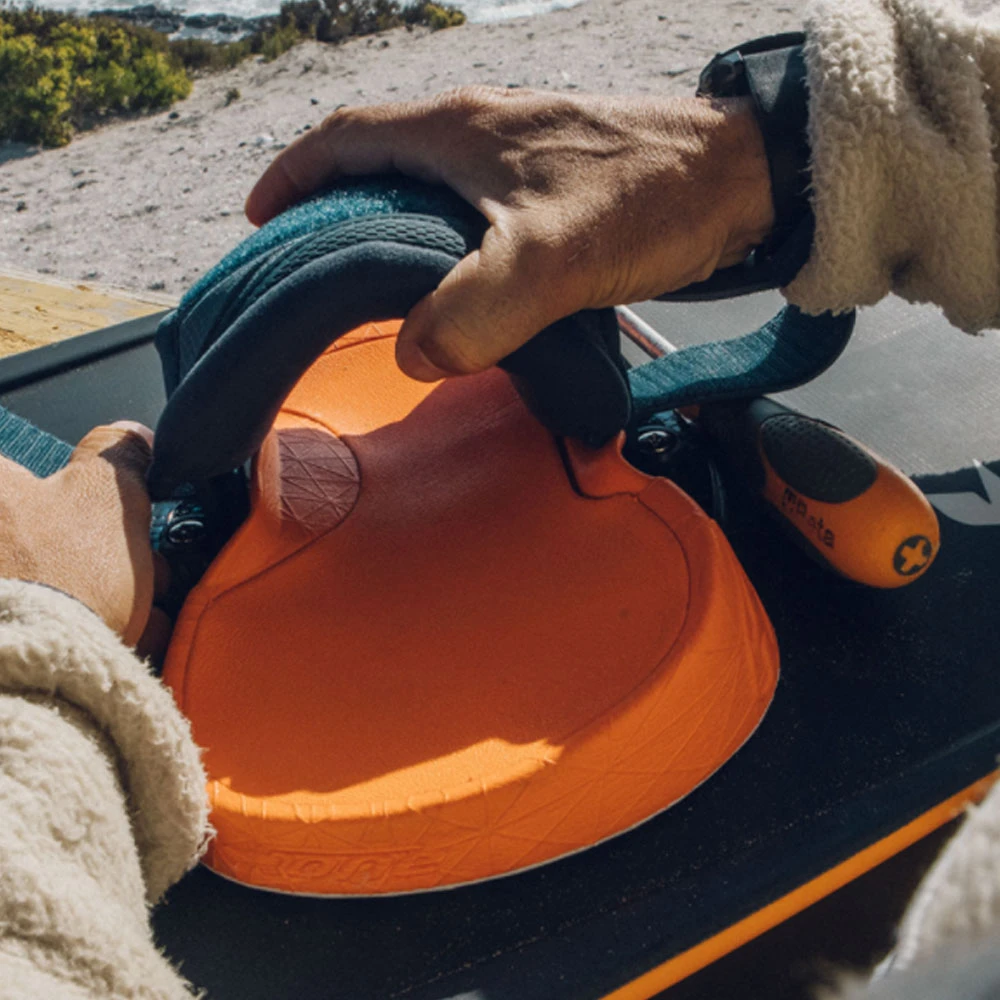 Pads Et Straps F-one Platinium 2023 2 Pads Et Straps F-one Platinium 2023 – Image 2