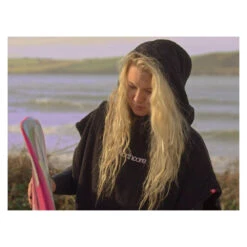 PONCHO NORTHCORE BEACH BASHA NOIR