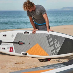 Red Paddle Co. SUP GONFLABLE RED PADDLE ELITE 12.6 2022 -Équipement D'Eau redpaddleco 126 x 28 elite inflatable paddle board desktop gallery deckpad 19 11 2020 18 03 40