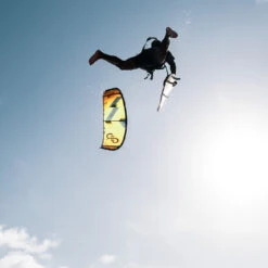 AILE DE KITESURF ELEVEIGHT RS V7 ORANGE 2023 -Équipement D'Eau rs v7 4 13 03 2023 15 31 13