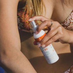 CREME SOLAIRE EQ SPRAY SPF30 100ML -Équipement D'Eau sans titre 10 22 03 2023 09 15 56