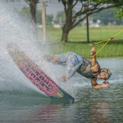 WAKEBOARD LIQUID FORCE TAO 2023 -Équipement D'Eau sans titre 11 28 02 2023 12 18 20