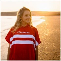 PONCHO NORTHCORE BEACH BASHA ROUGE/BLANC