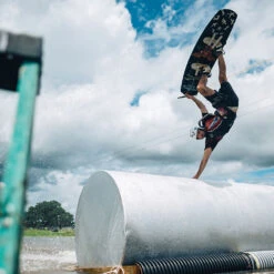 WAKEBOARD SLINGSHOT COALITION 2023 13 WAKEBOARD SLINGSHOT COALITION 2023 -Équipement D'Eau sans titre 25 10 08 2022 15 26 35