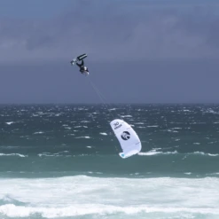 AILE DE KITESURF CABRINHA NITRO APEX BLANC 2023 -Équipement D'Eau sans titre 2 01 02 2023 11 01 23