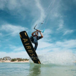 Planche De Kitesurf Airush Switch V11 Complete 2022 -Équipement D'Eau switch3 03 09 2021 12 15 30